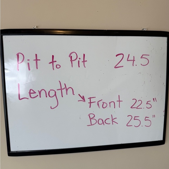 Velvet by Graham & Spencer navy blue top. In great condition!! ⭐️🌟⭐️ - Picture 9 of 9